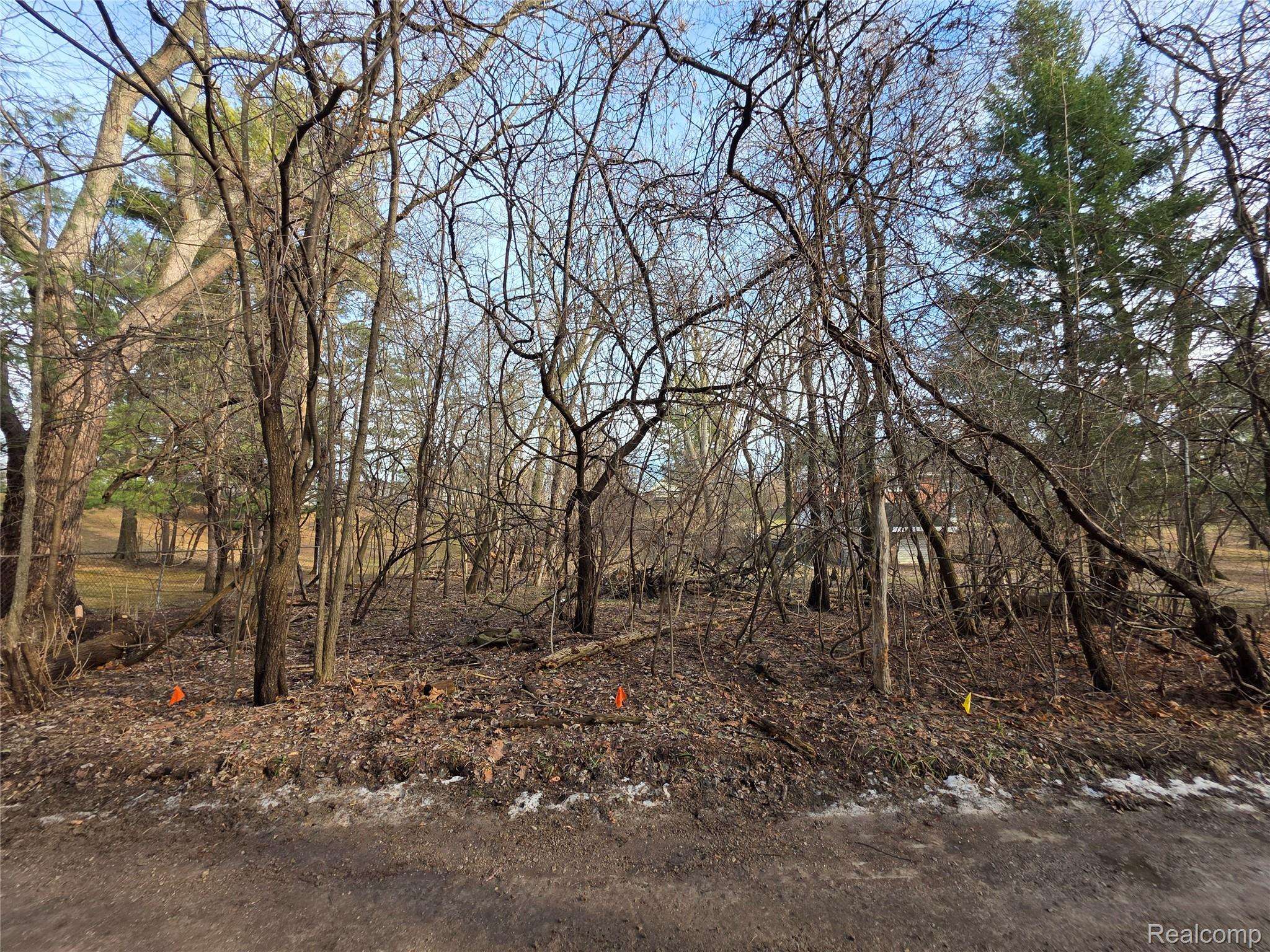 Bloomfield, MI 48302,2375 Greenlawn AVE