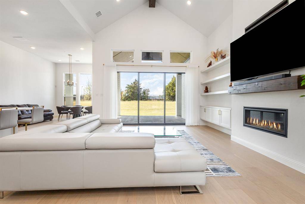 Sunnyvale, TX 75182,249 Vidrio Drive