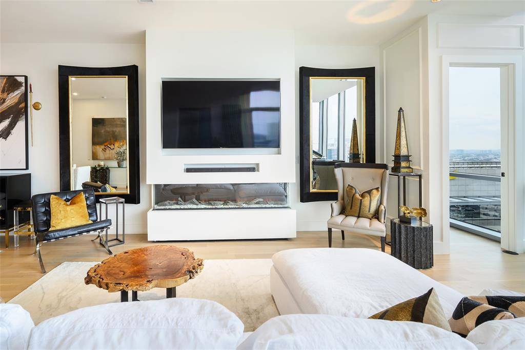 Dallas, TX 75219,2200 Victory Avenue #2401