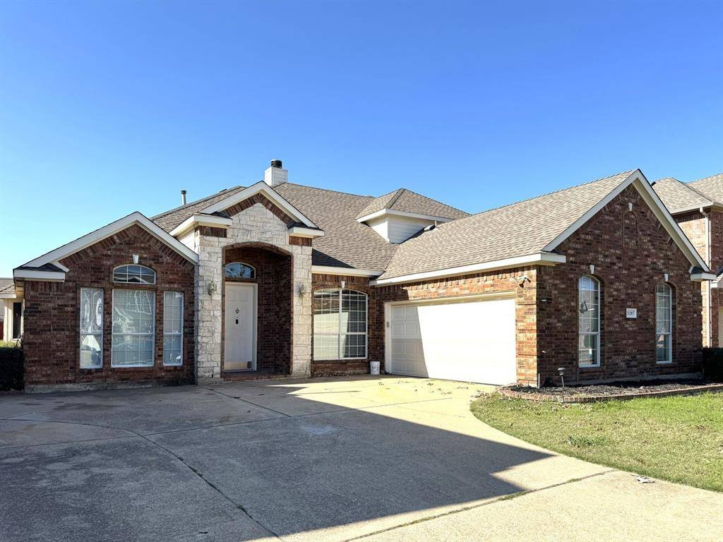 Grand Prairie, TX 75052,5287 W Cove Way