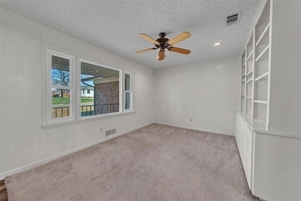 Hurst, TX 76053,312 E Ellen Avenue