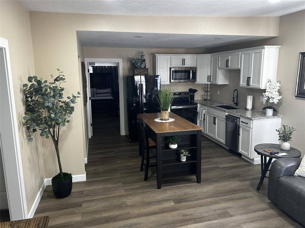 Denison, TX 75020,908 W Chestnut Street