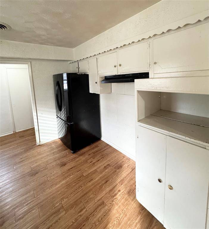 Dallas, TX 75217,6820 Dart Avenue