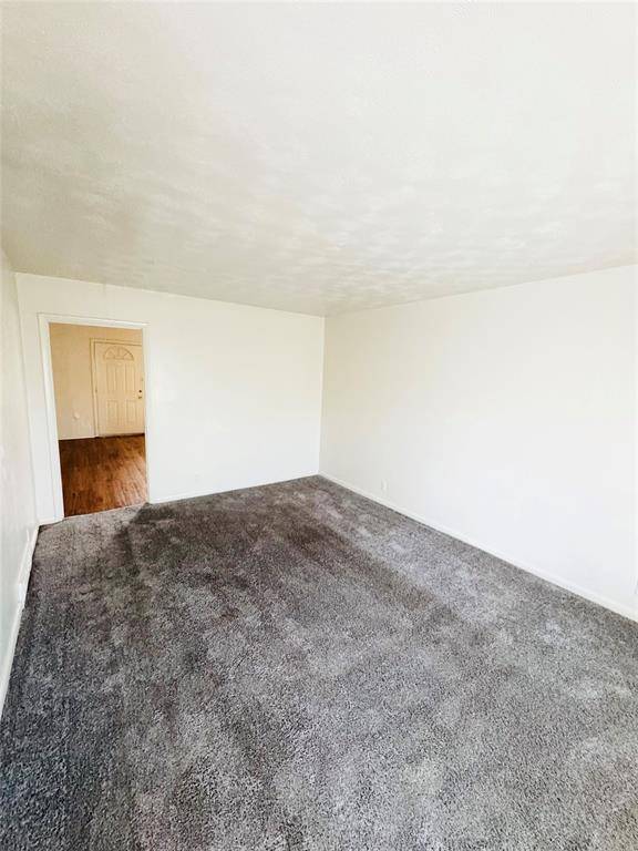 Dallas, TX 75217,6820 Dart Avenue