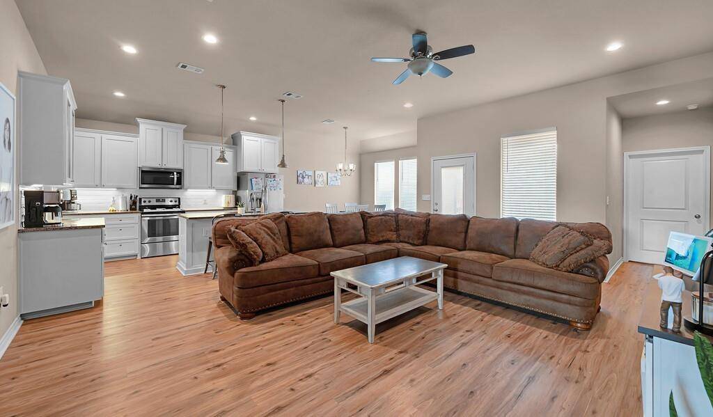 Robinson, TX 76706,388 Paso Fino