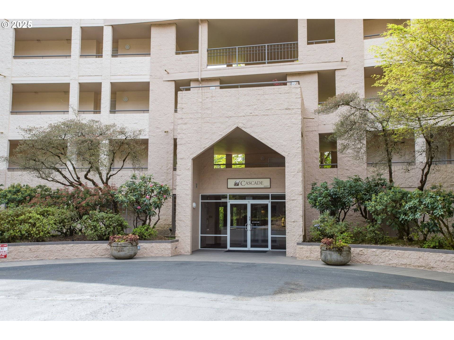 Portland, OR 97210,6685 W BURNSIDE ST #310