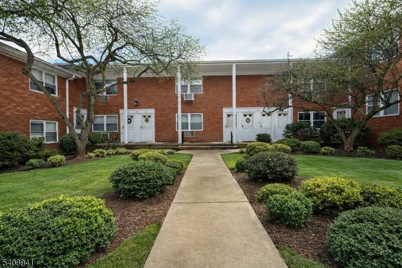 Wayne Twp., NJ 07470,55 Knox Ter #1A