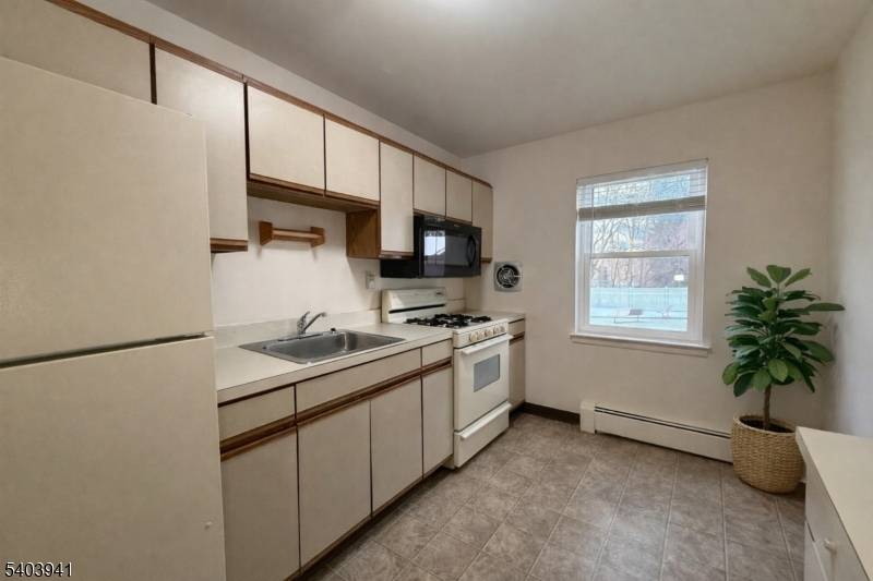 Wayne Twp., NJ 07470,55 Knox Ter #1A