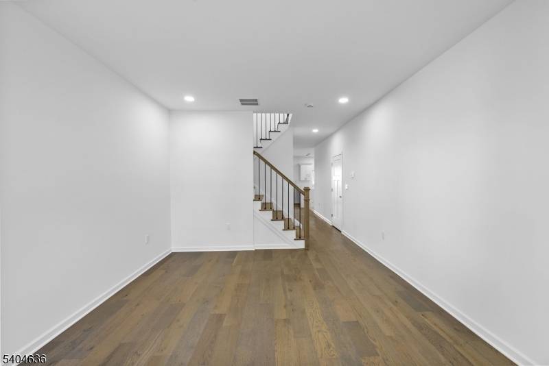 Roselle Boro, NJ 07203,410 Morris Pl