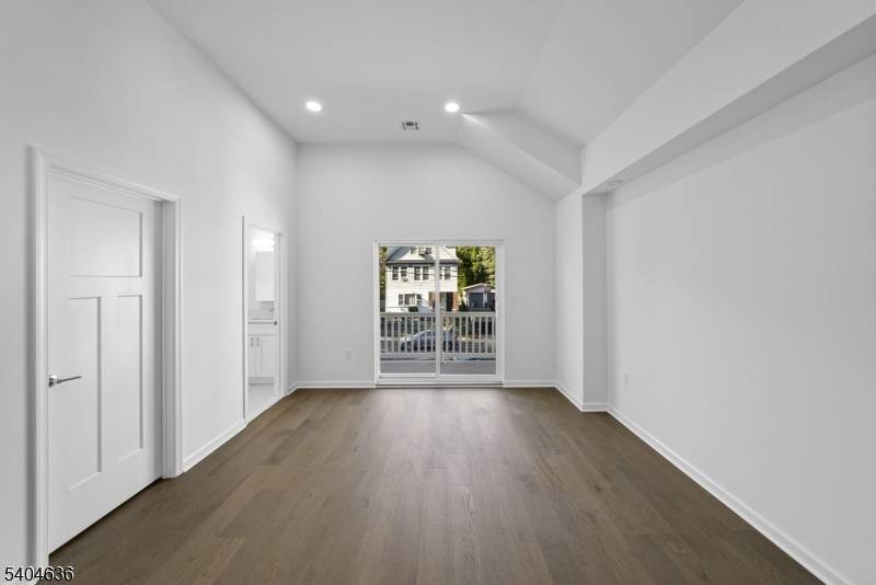 Roselle Boro, NJ 07203,410 Morris Pl