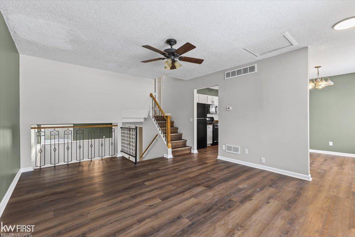 Waterford, MI 48328,3867 Faber TER