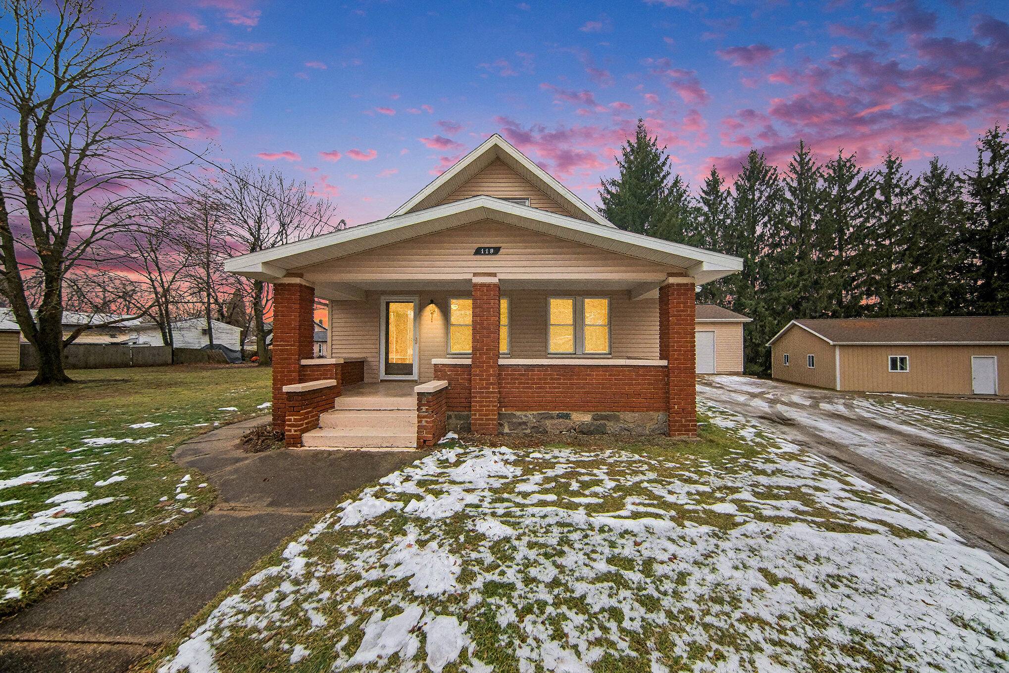 Jackson, MI 49201,118 N East ST