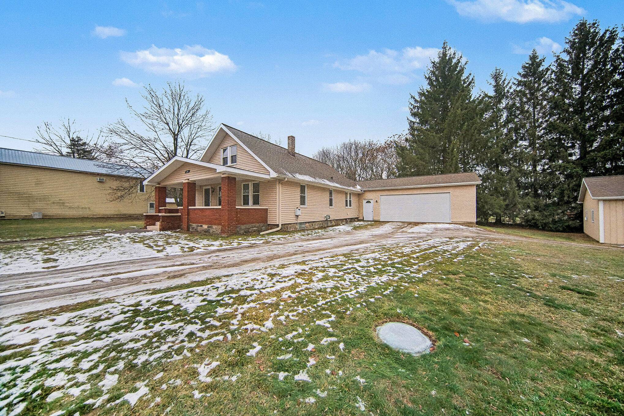 Jackson, MI 49201,118 N East ST