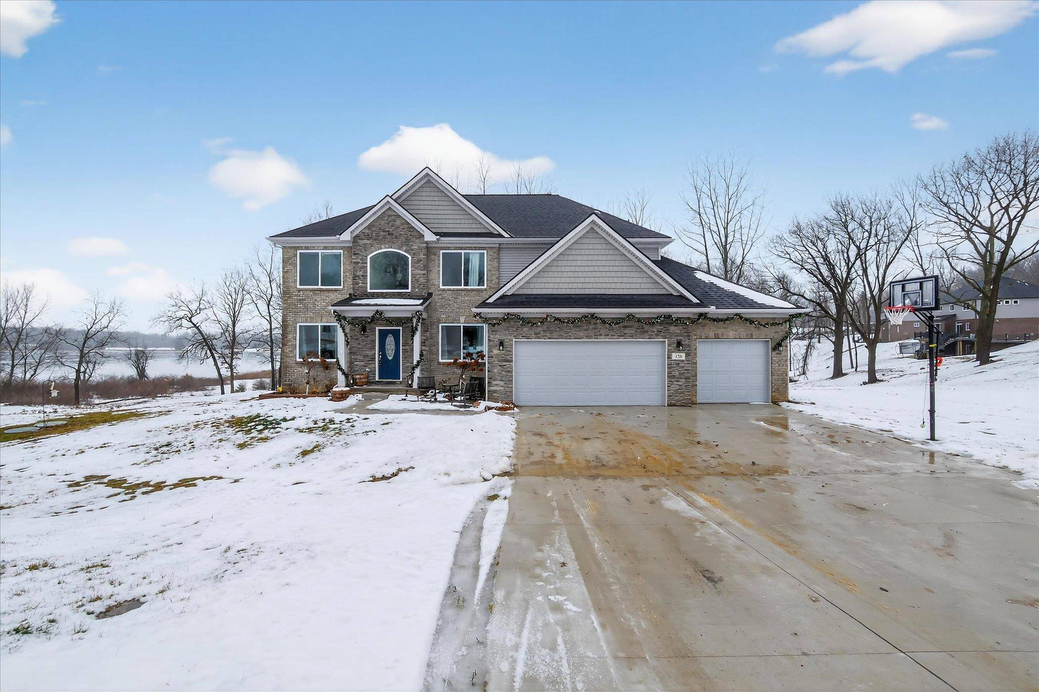 Ortonville, MI 48462,126 Parker LN