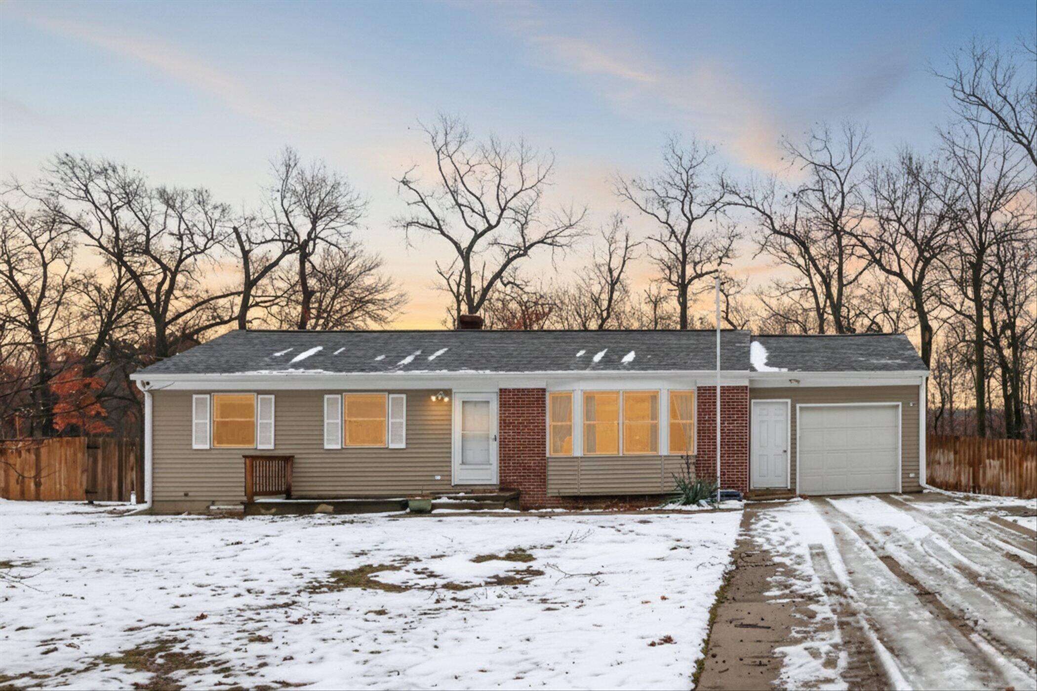 Grand Rapids, MI 49525,1950 Garret DR NE