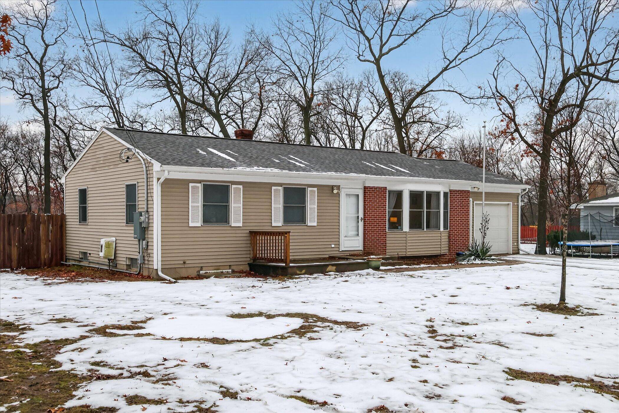 Grand Rapids, MI 49525,1950 Garret DR NE