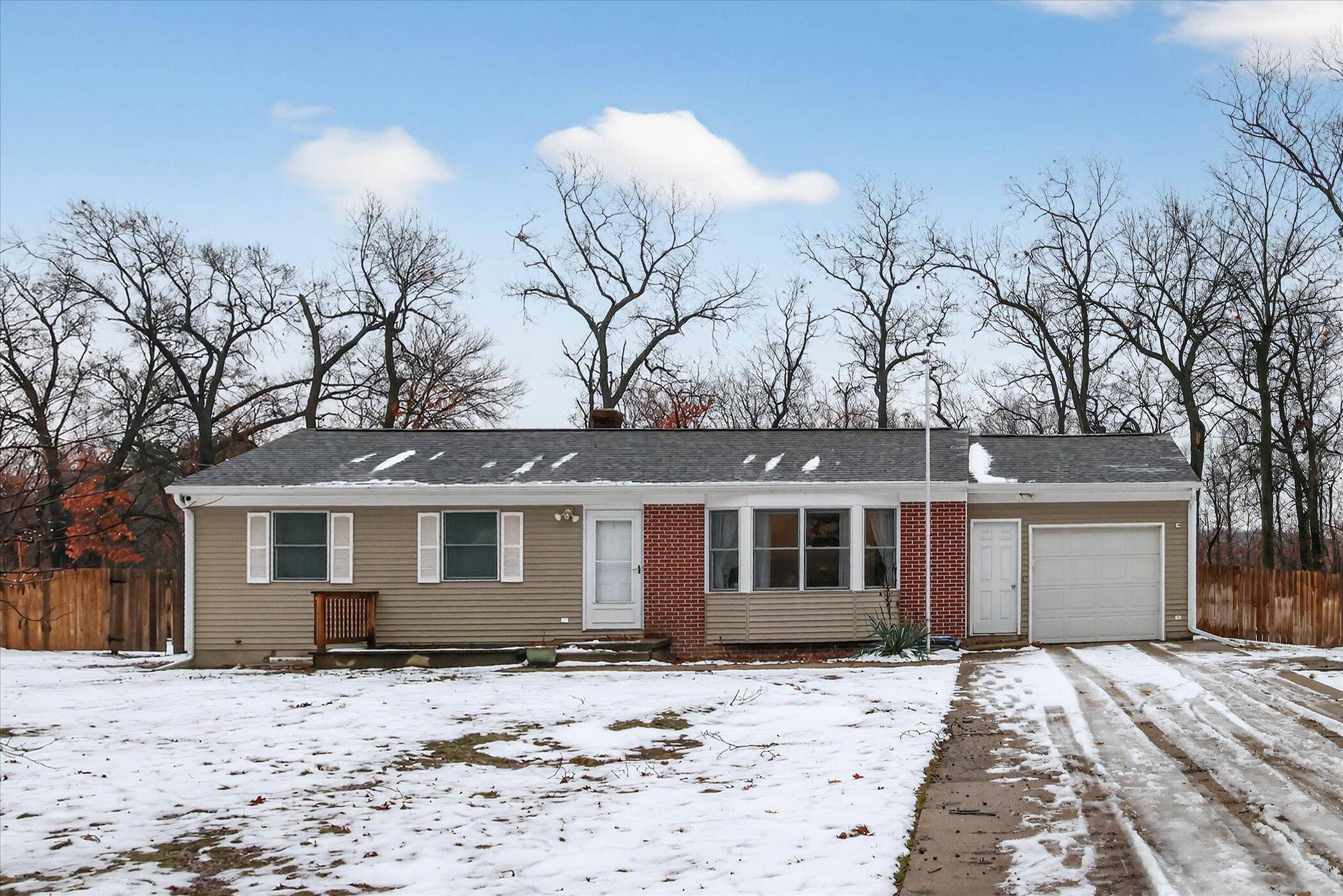 Grand Rapids, MI 49525,1950 Garret DR NE