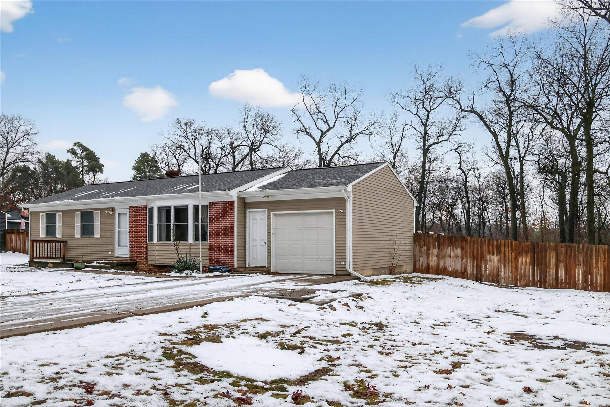 Grand Rapids, MI 49525,1950 Garret DR NE