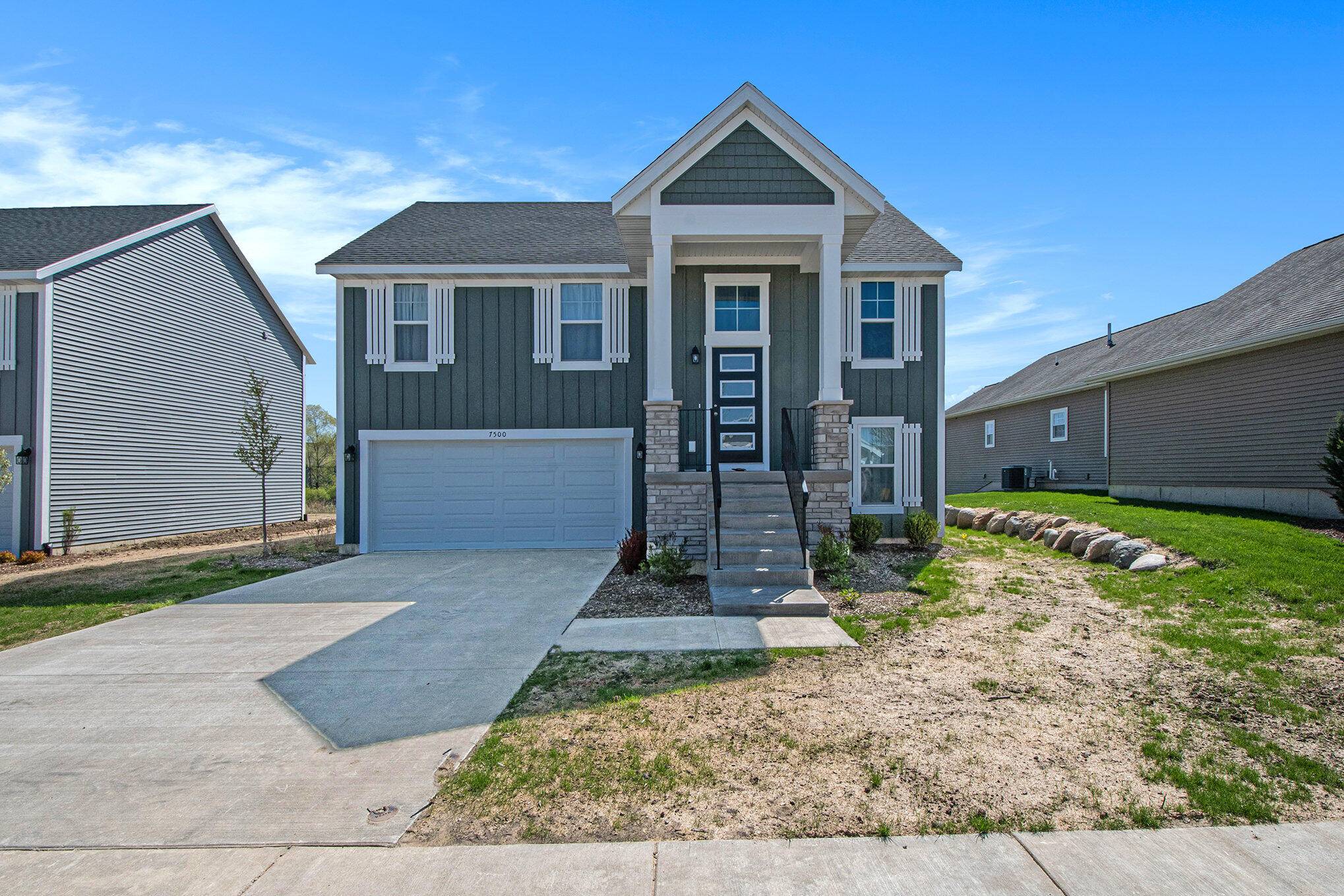 Caledonia, MI 49316,7420 Traditional CT SE