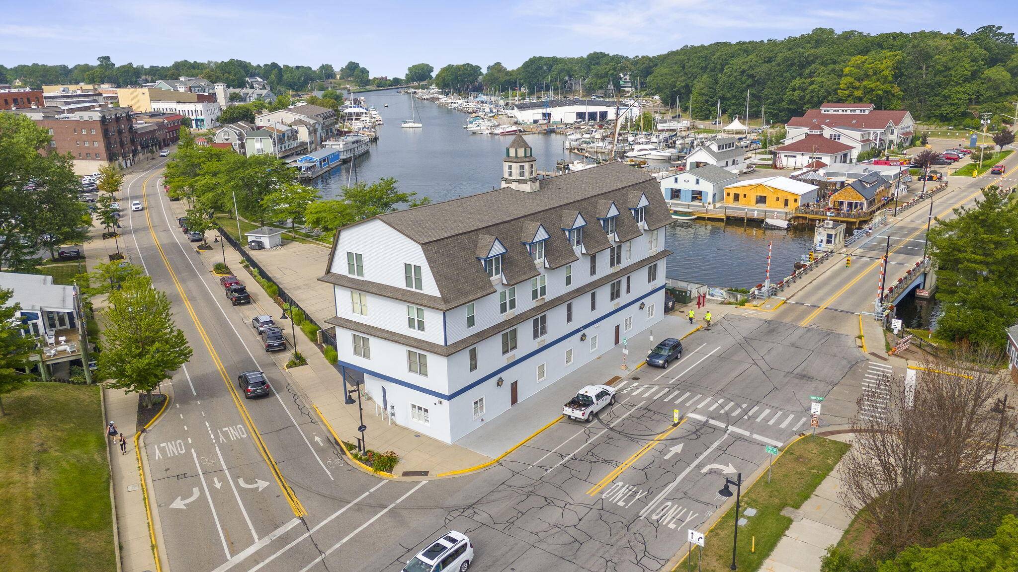 South Haven, MI 49090,532 Dyckman AVE #17