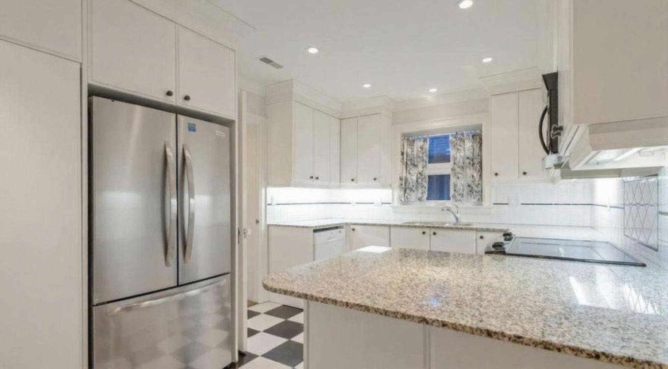 Toronto C03, ON M5P 1L7,5 Killarney RD #2nd Floor