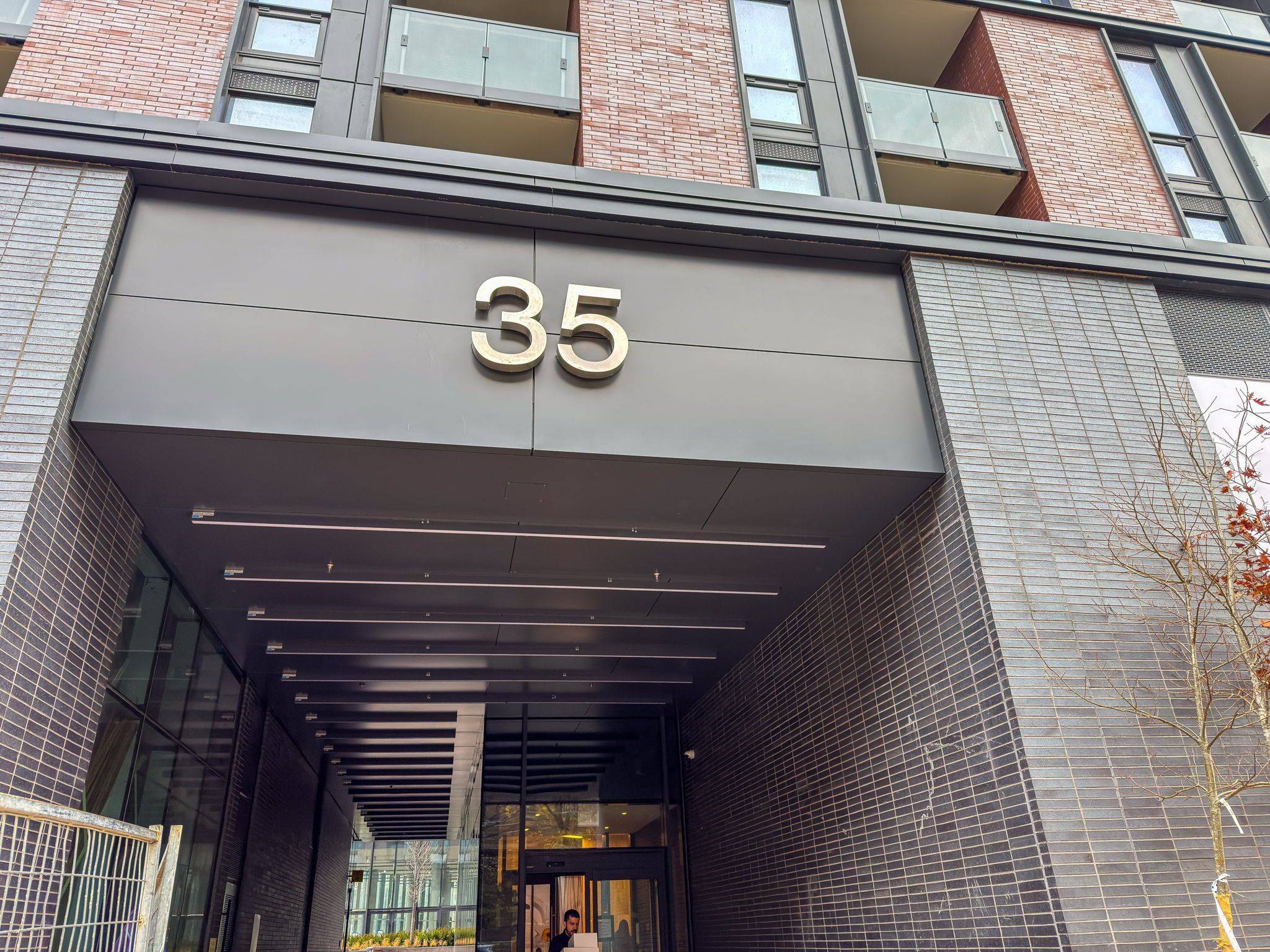 Toronto C08, ON M5A 0Z5,35 Parliament ST #322