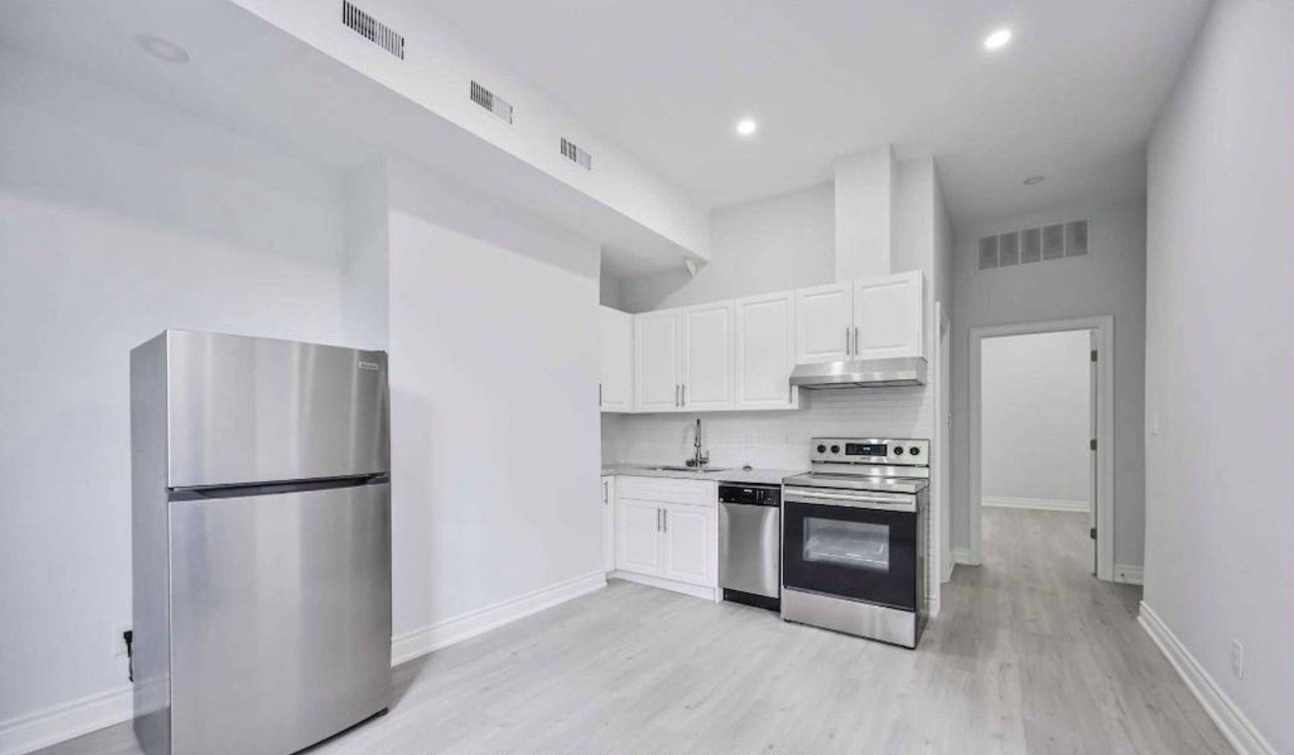 Toronto C08, ON M5A 2A8,414 Dundas ST E #202