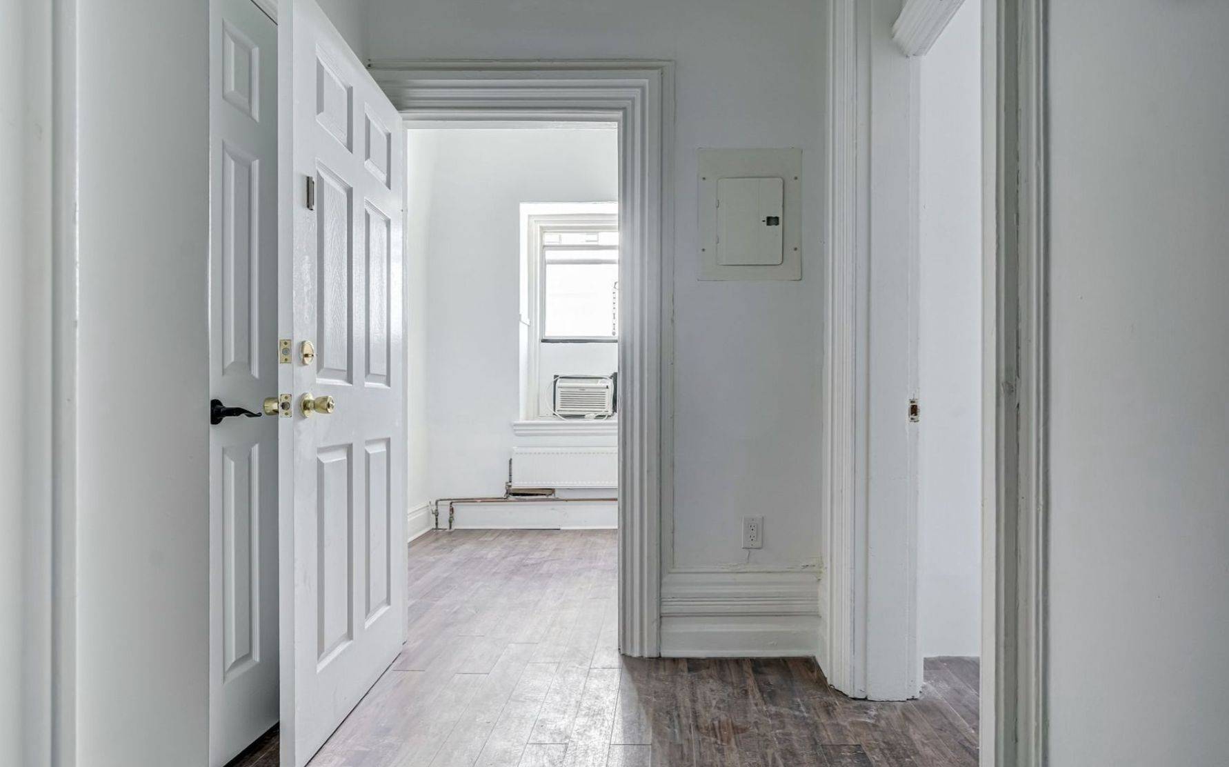 Toronto C08, ON M5A 2R7,180 Sherbourne ST #301