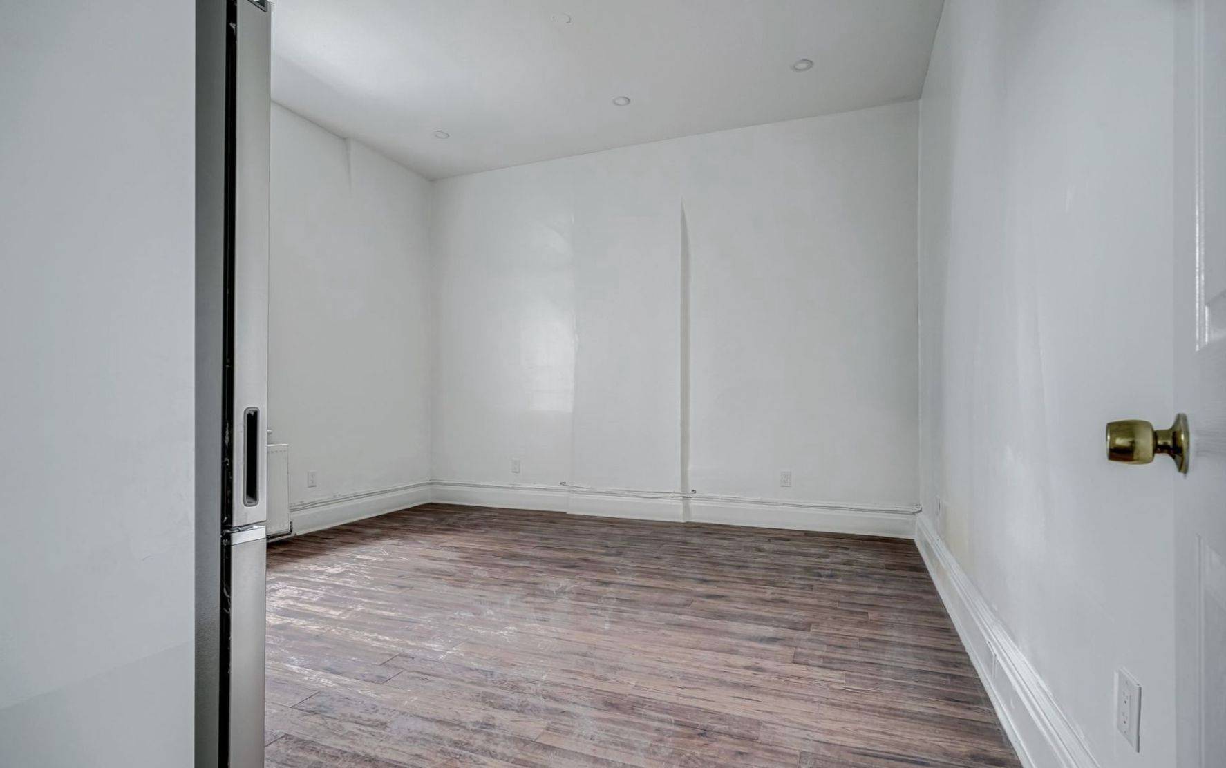 Toronto C08, ON M5A 2R7,180 Sherbourne ST #301