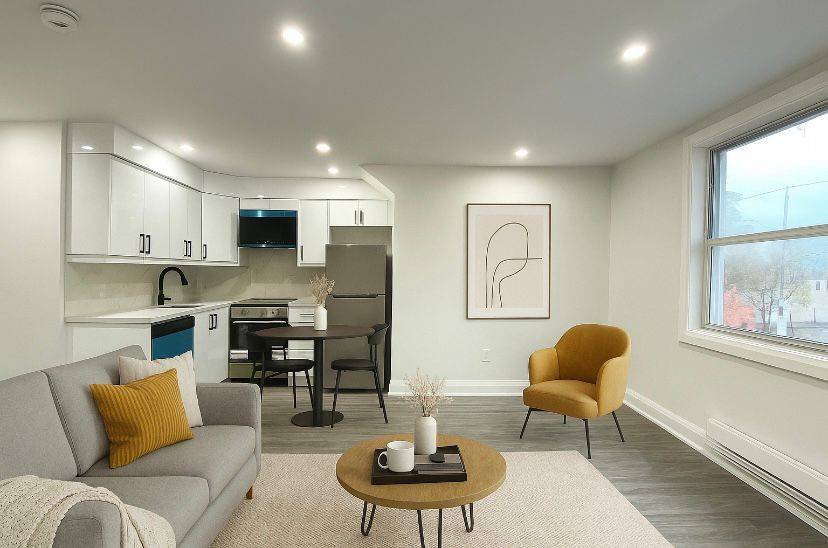 Toronto E03, ON M4J 3V5,19 Lesmount AVE #2