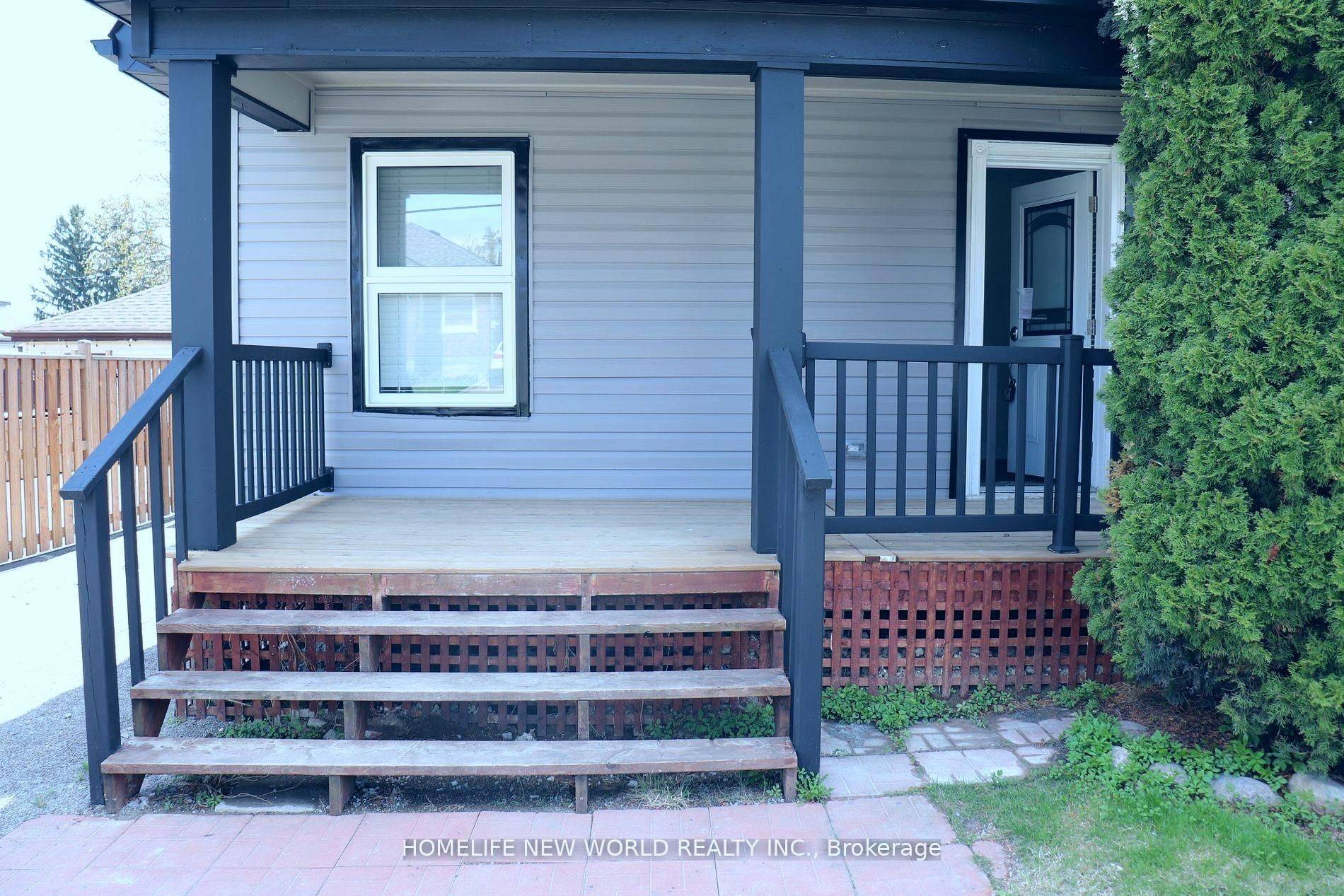 Oshawa, ON L1H 2B6,291 Eulalie AVE #Unit 1