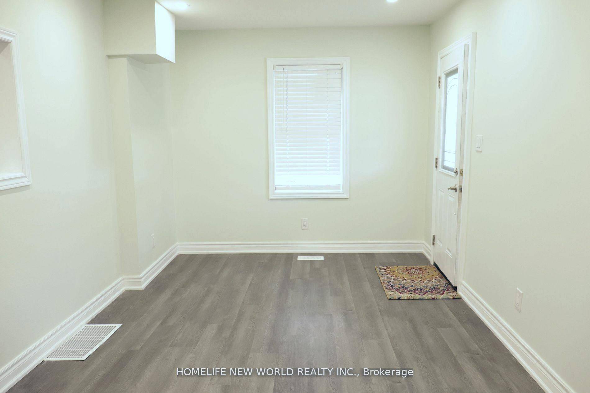 Oshawa, ON L1H 2B6,291 Eulalie AVE #Unit 1