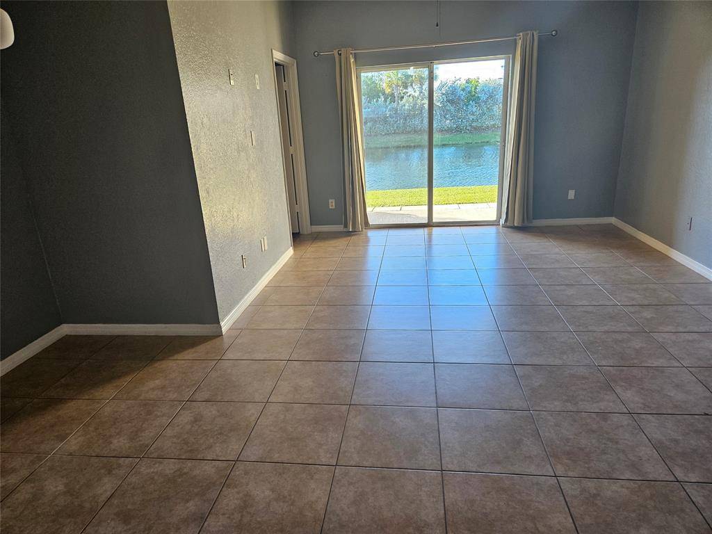 Tamarac, FL 33321,9082 Plymouth Pl #9082