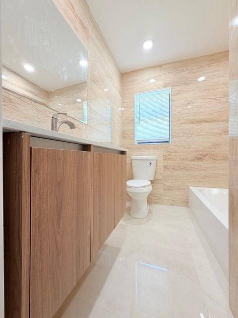 Fort Lauderdale, FL 33305,53 NE 16th Pl #1