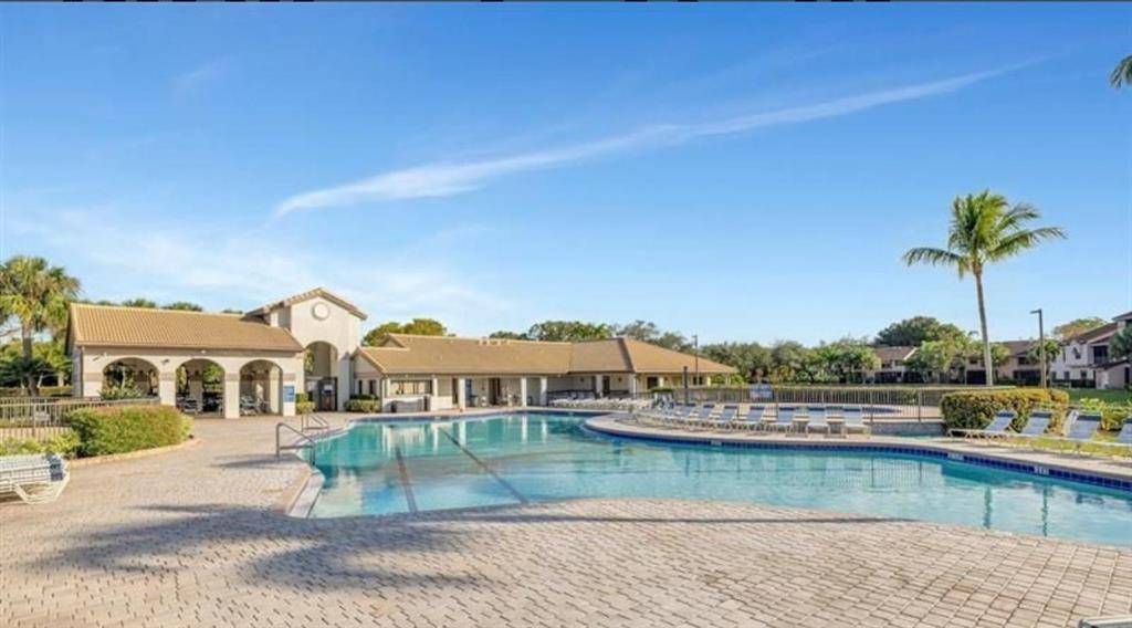 Plantation, FL 33322,10701 NW 14th St #263