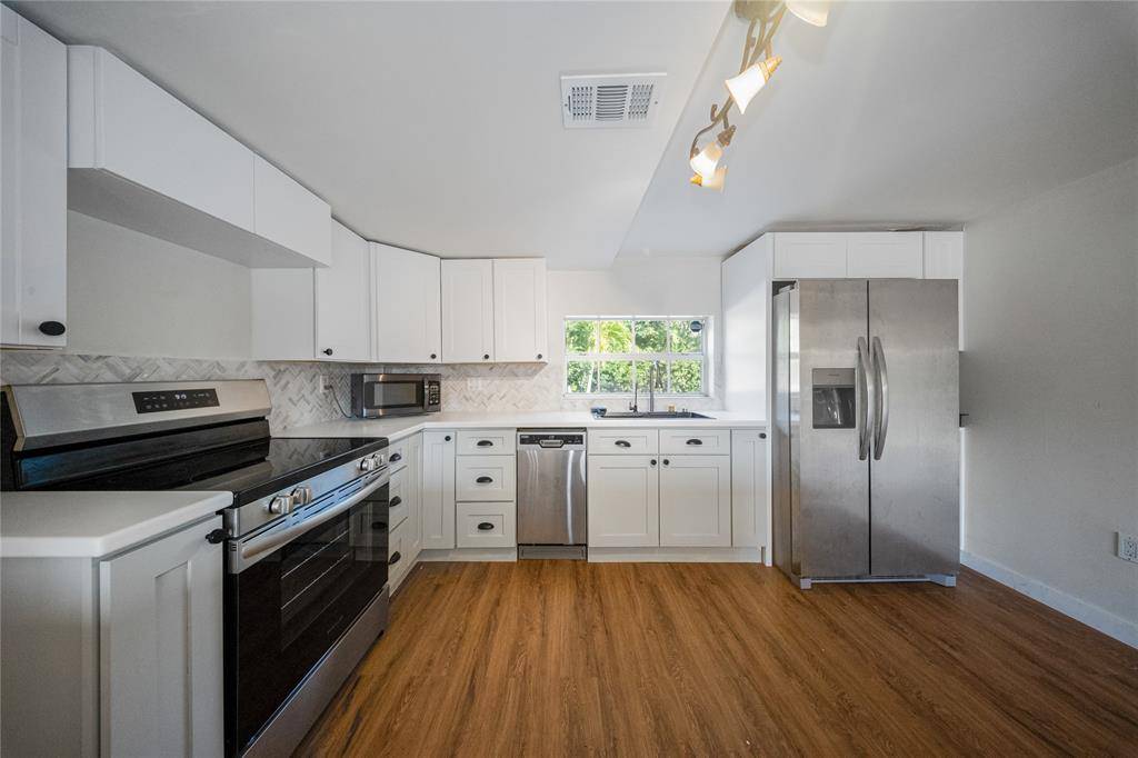 Key Largo, FL 33037,133 Valois Blvd