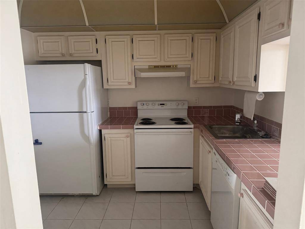 Boca Raton, FL 33487,5301 NW 2nd Ave #PH-D