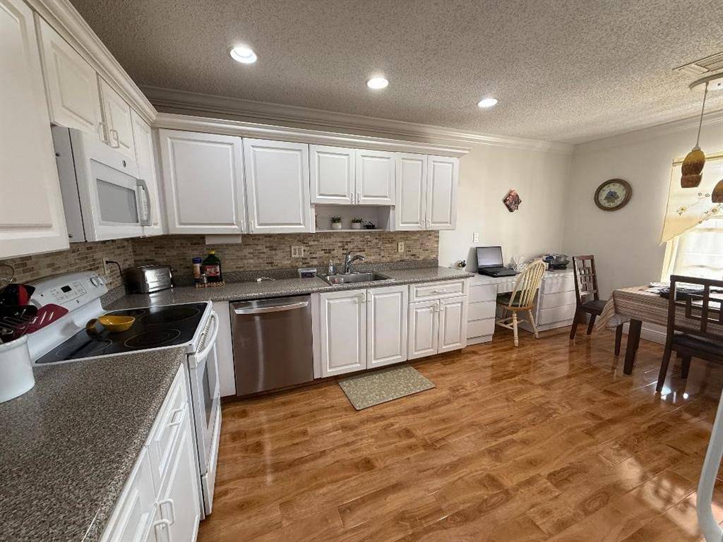 Delray Beach, FL 33445,1621 NW 20th Ave #201