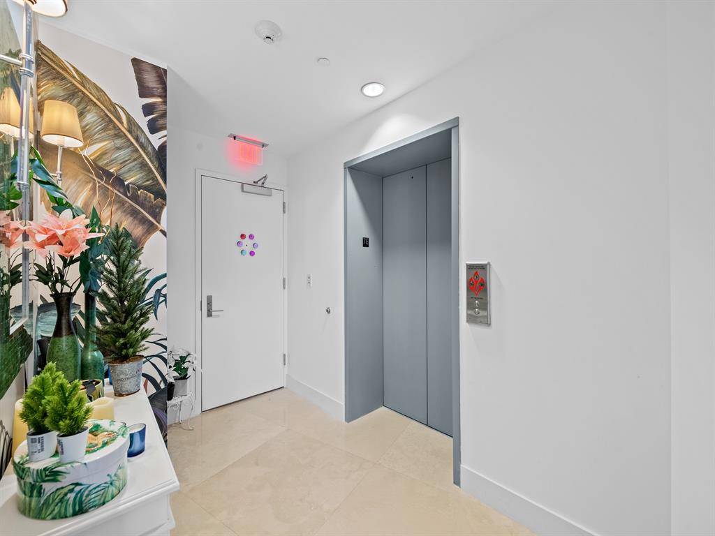 Fort Lauderdale, FL 33304,701 N Fort Lauderdale Beach Blvd #704