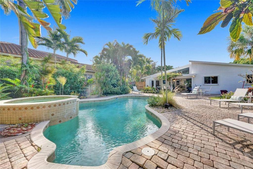 Pompano Beach, FL 33062,2525 SE 7th Dr