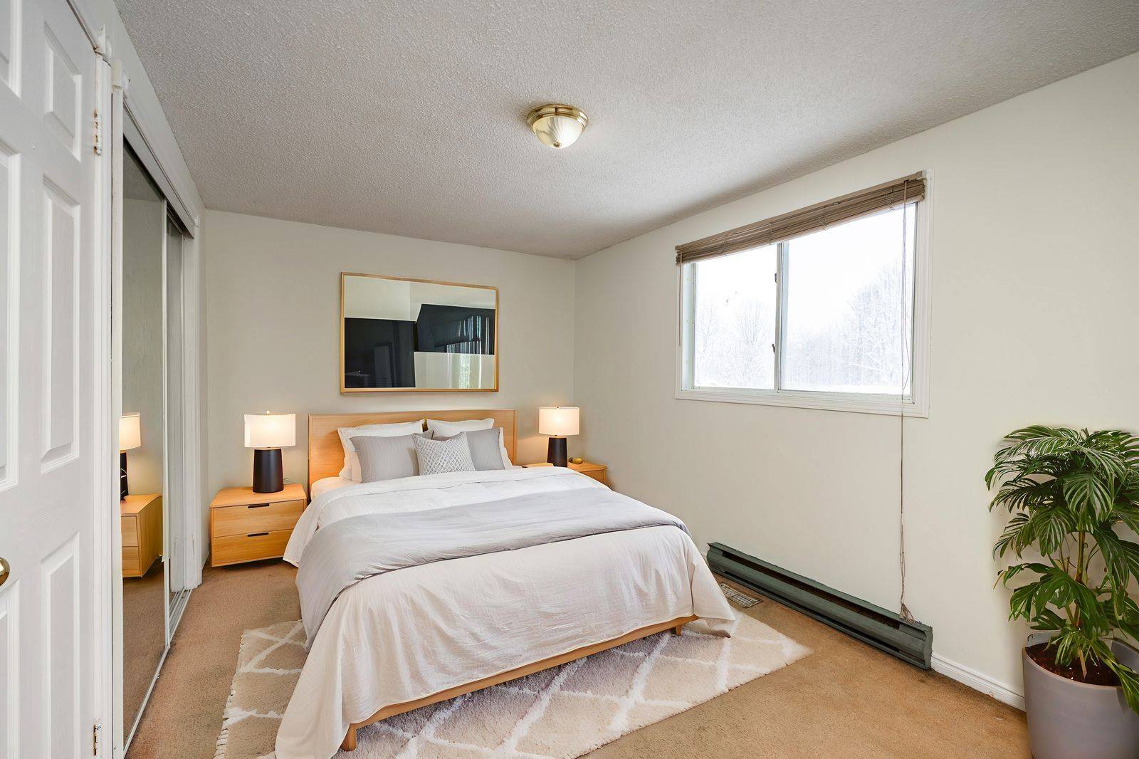 Midland, ON L4R 4Y3,829 Birchwood DR