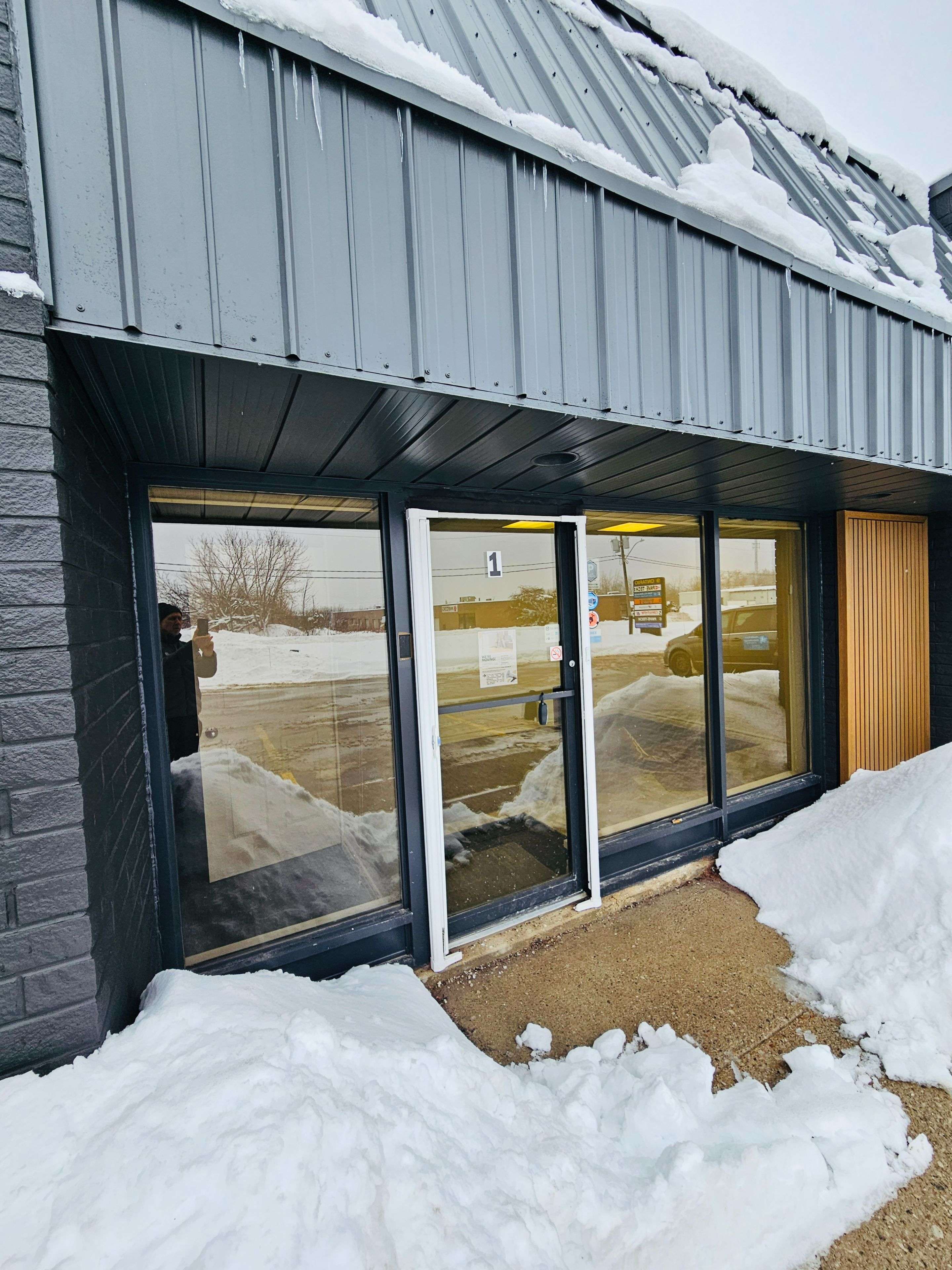 Orillia, ON L3V 6H1,9 Ontario ST #1