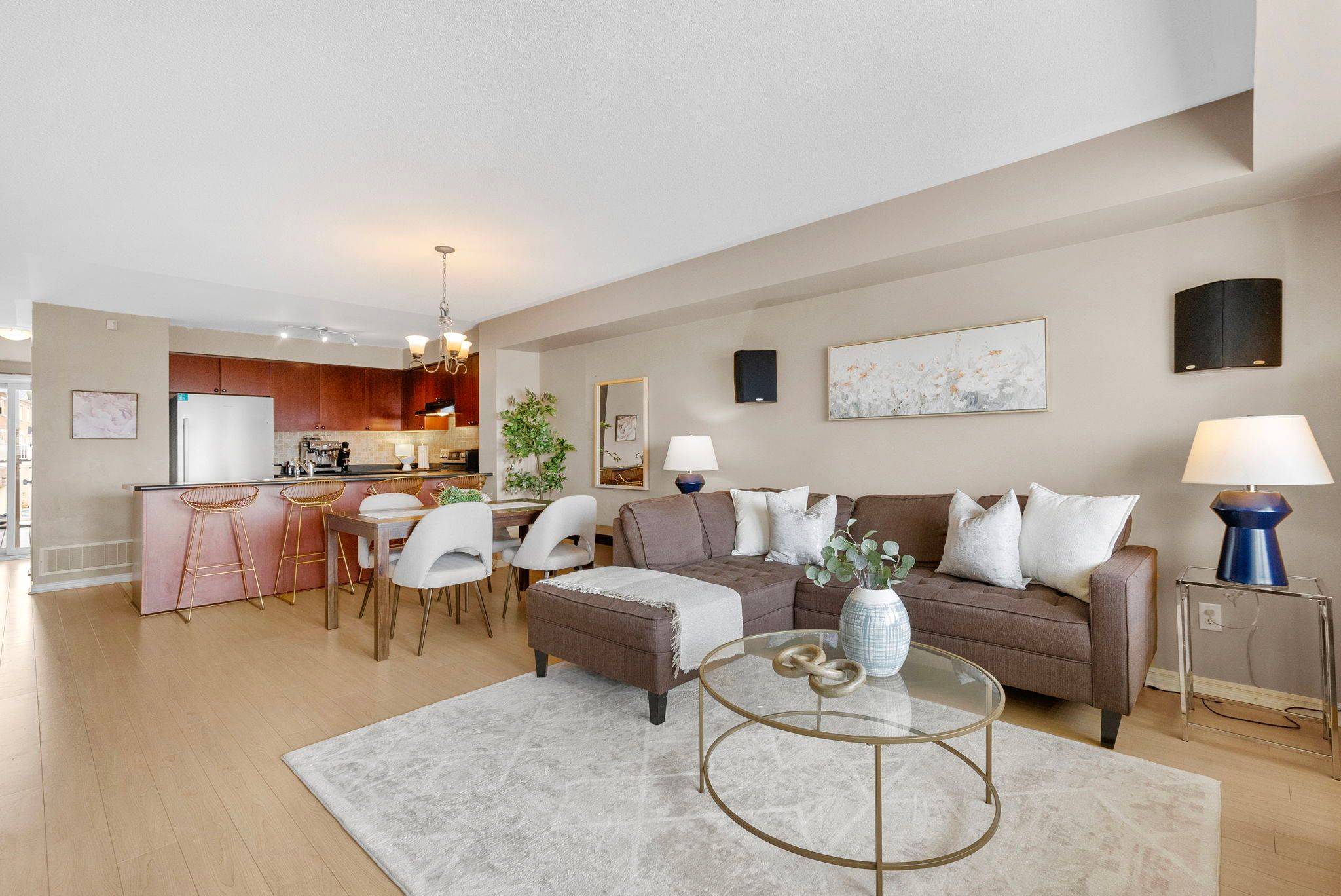 Mississauga, ON L5M 0E8,3985 Eglinton AVE W #19