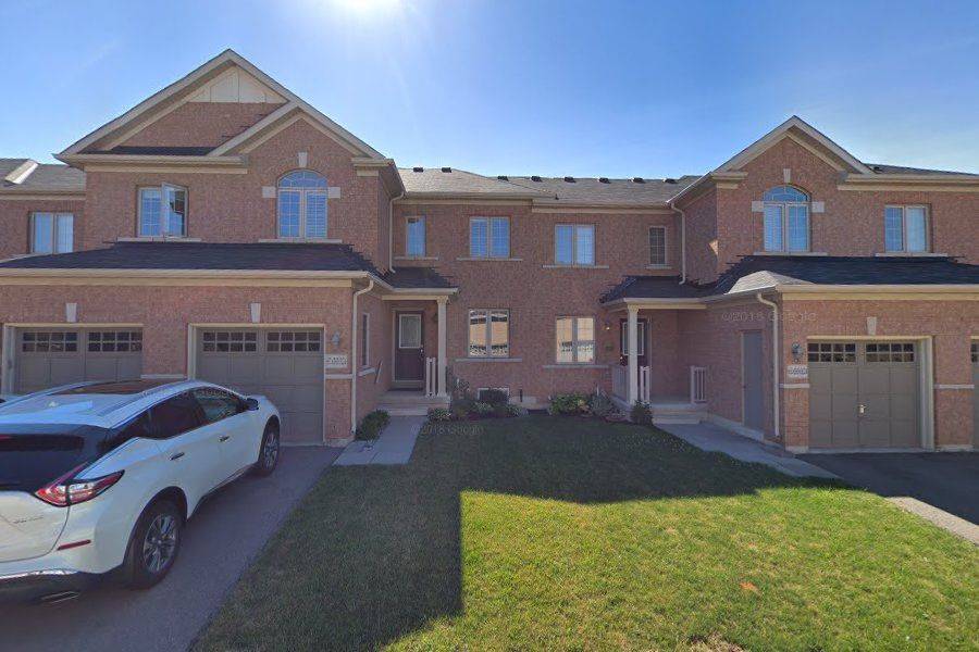 Oakville, ON L6M 0R3,3045 Gladeside AVE #9