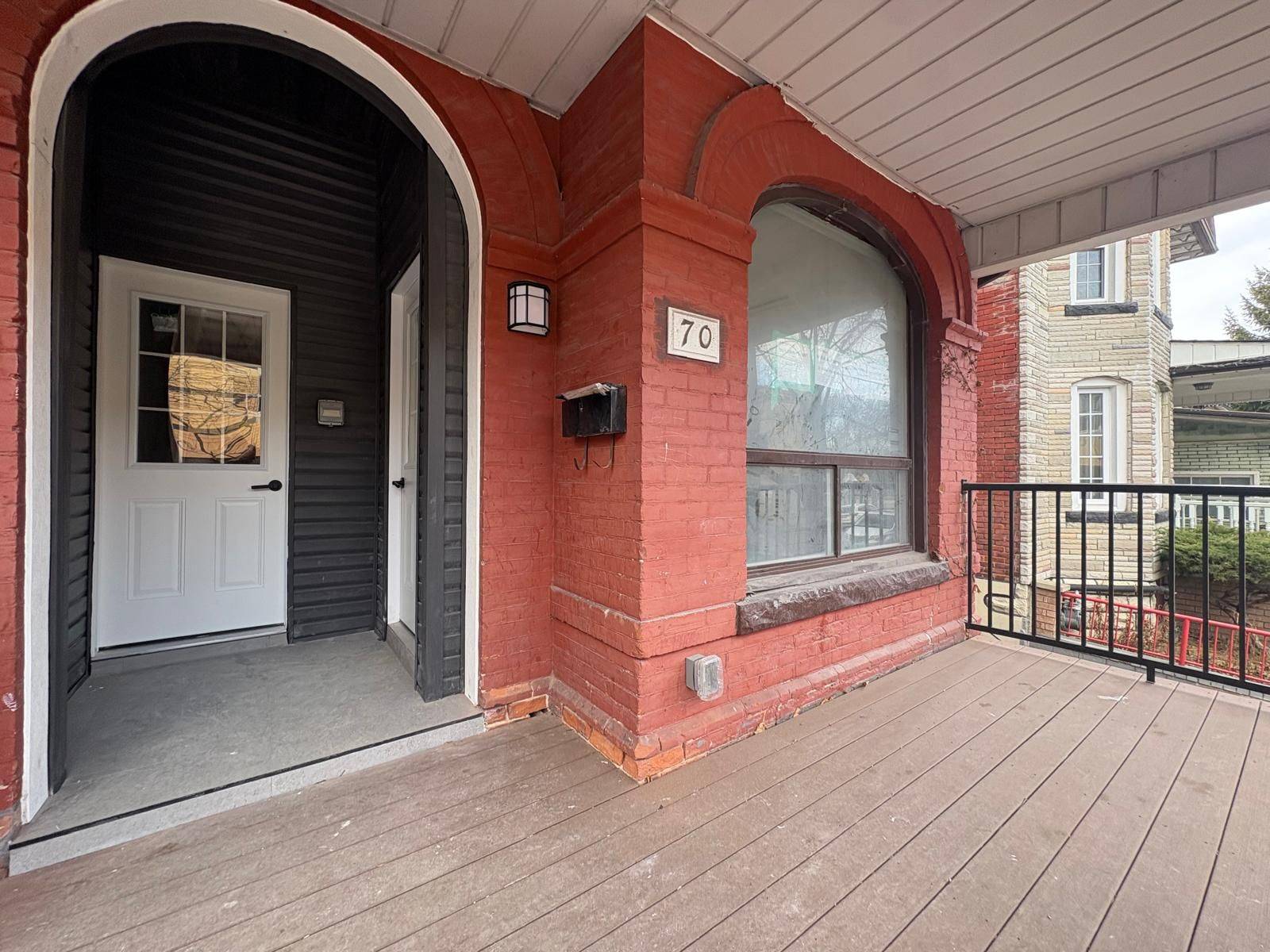 Toronto W01, ON M6K 2V9,70 Lansdowne AVE #1