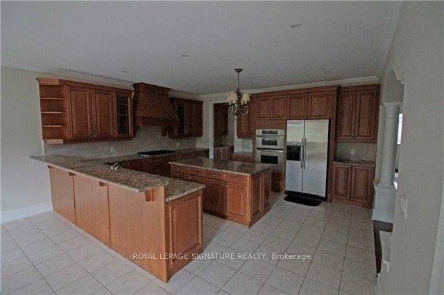 Oakville, ON L6M 3W6,534 Golfview CT