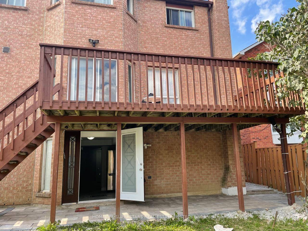 Mississauga, ON L4Z 2S3,274 Oxbow CRES #Walk Out Basement