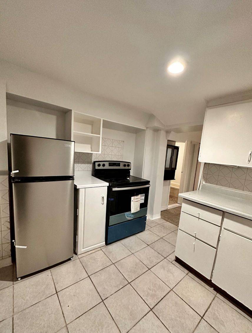 Toronto W01, ON M6K 2L2,60 Brock AVE #B2