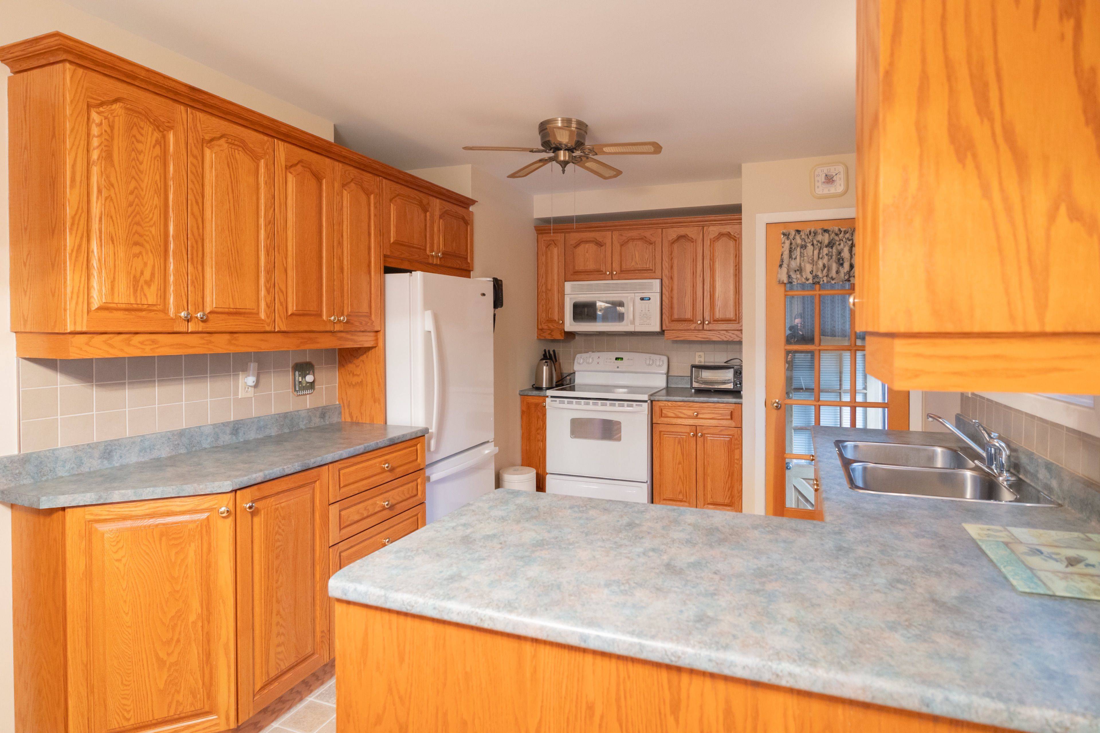 North Glengarry, ON K0C 1A0,20676 Glen Robertson RD