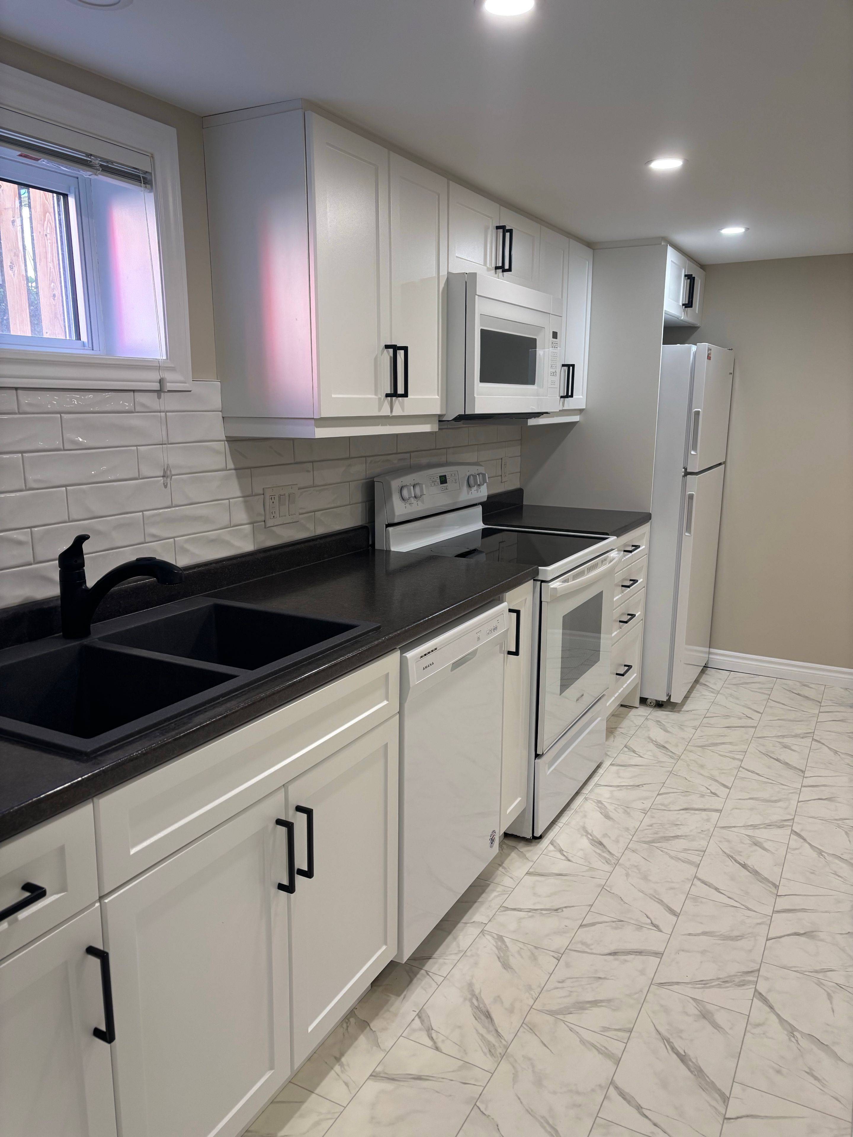 St. Thomas, ON N5R 2V3,11 BARNES ST